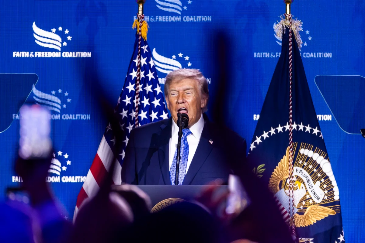 Trump amenaza con un arancel del 100% a Europa